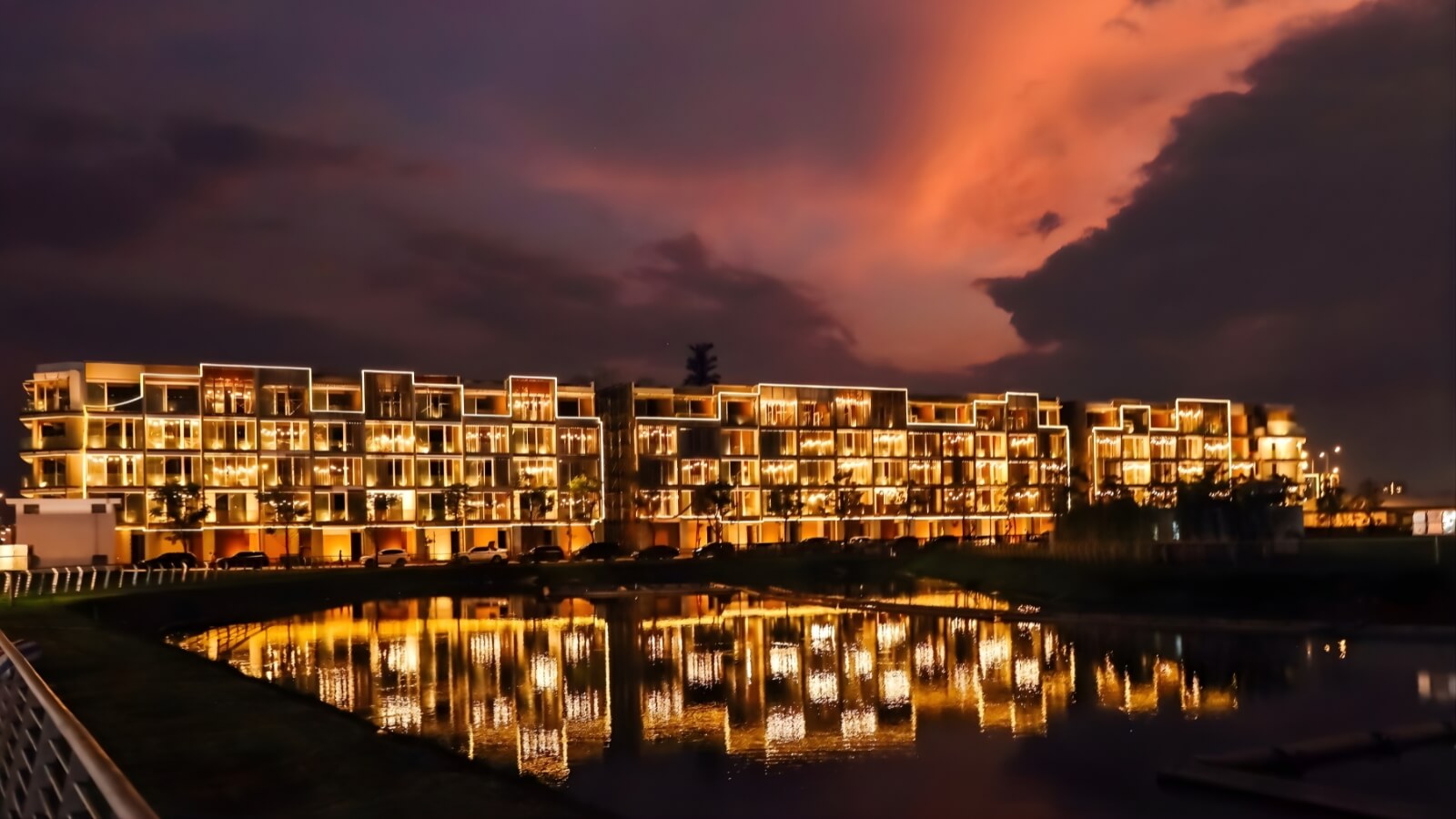 DINERS SQUARE THE GLOBAL CITY